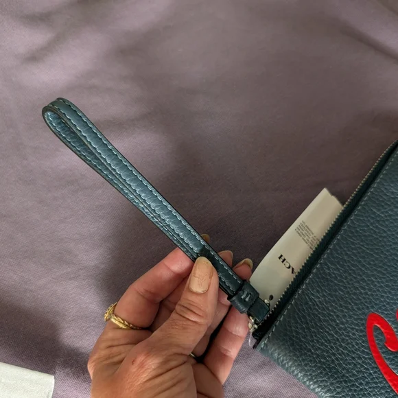 Nwt Coach Corner Zip Wristlet - Picture 5 of 9